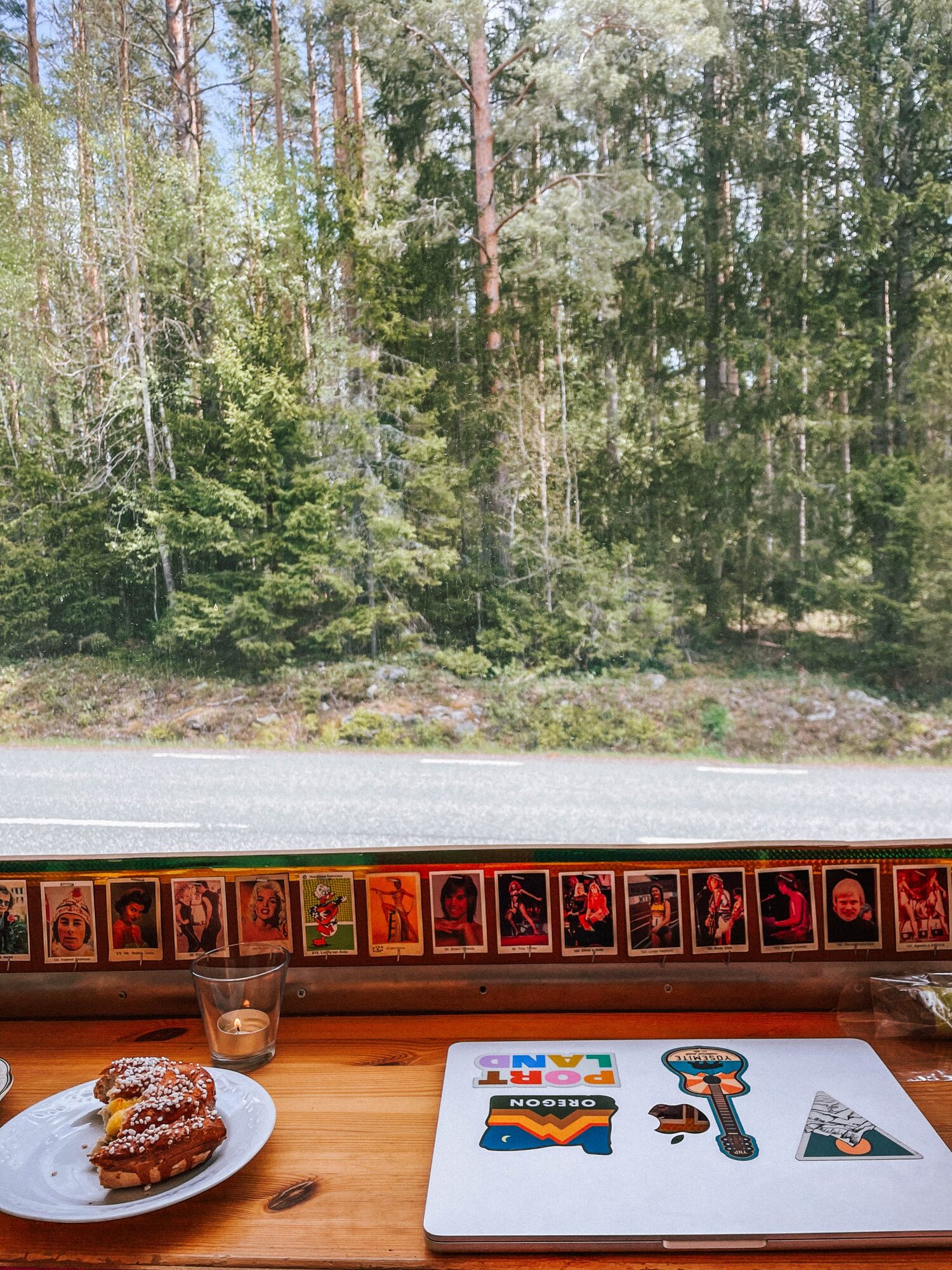 kanelbullar - a swedish cinnamon bun in a sixties cafe