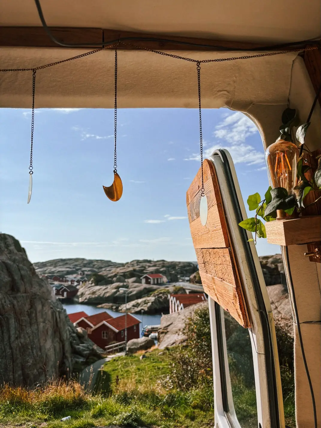 the view of smögen through the open back doors