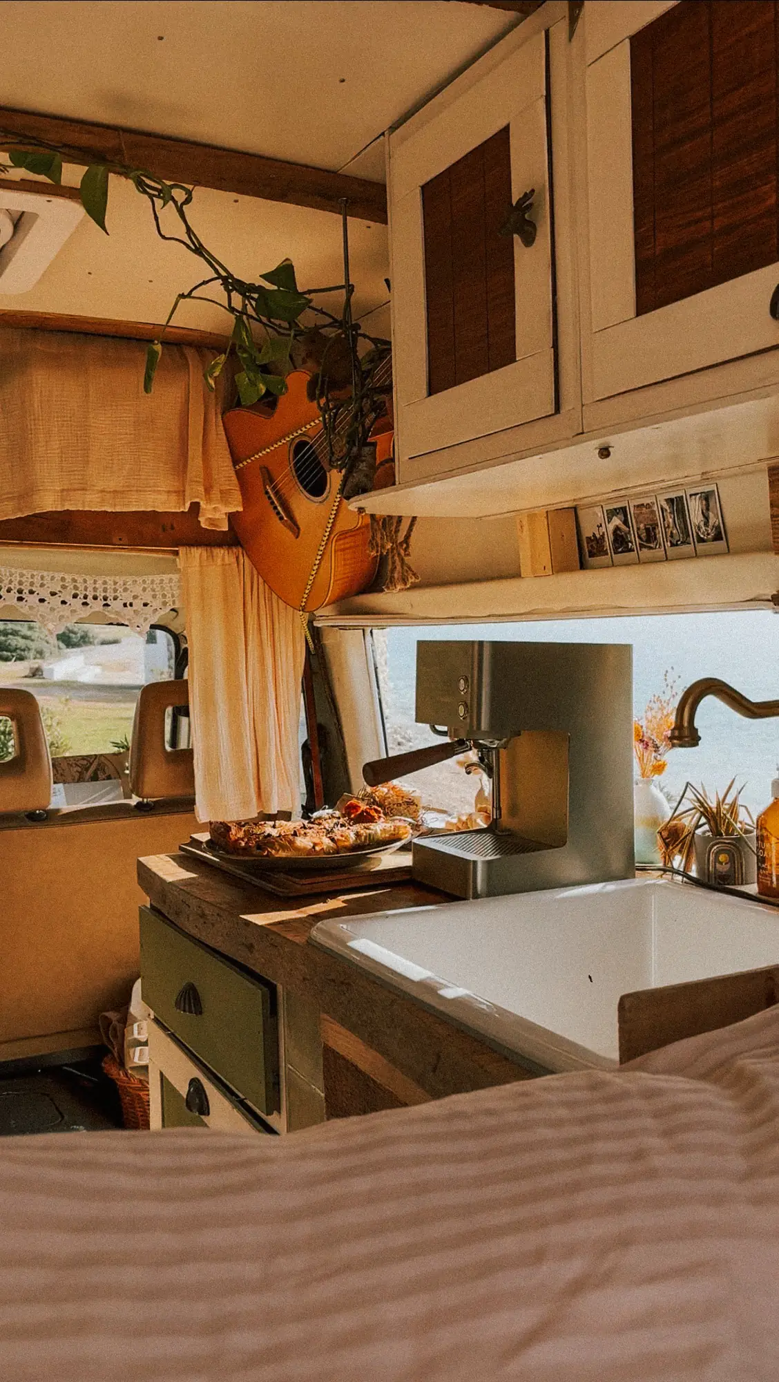 coffee and a cinnamon bun on the countertop