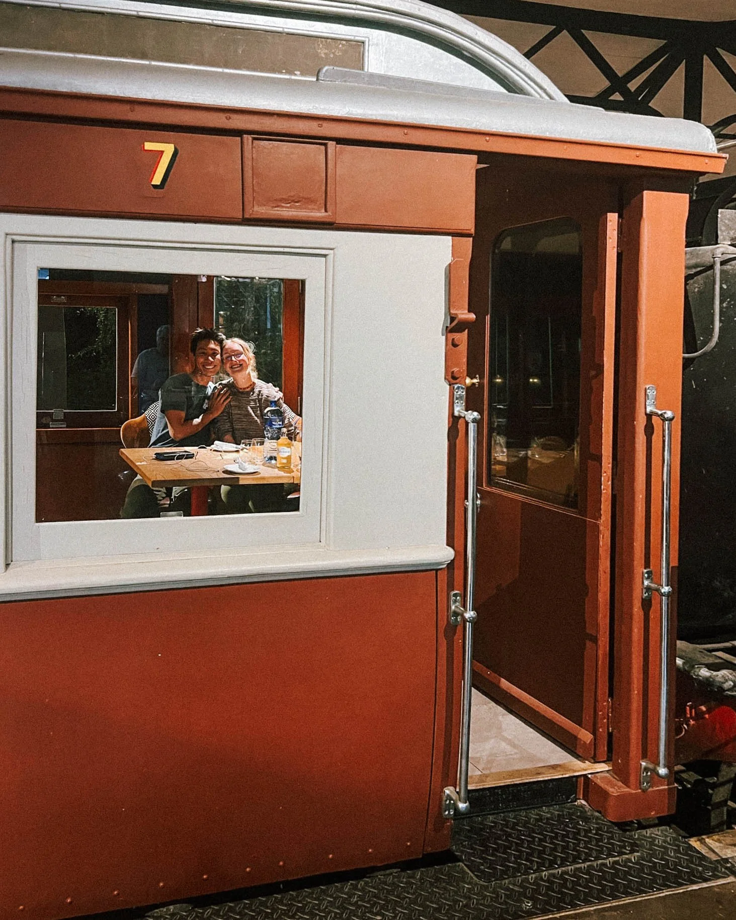 yes, this train is actually a restaurant!
