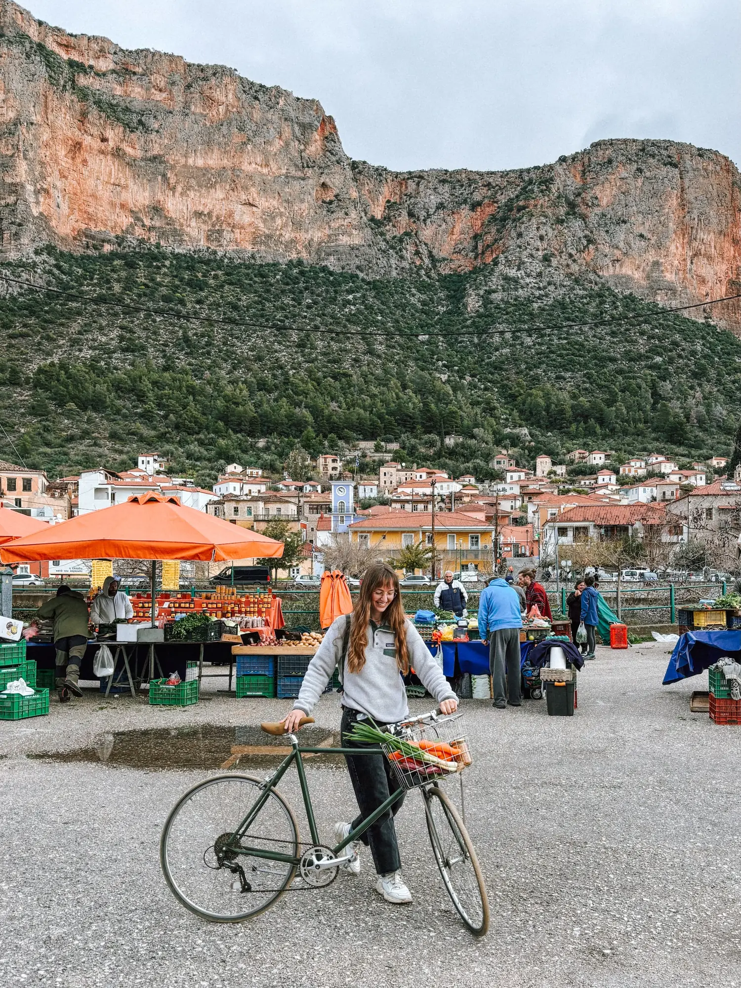 market day in leonidio
