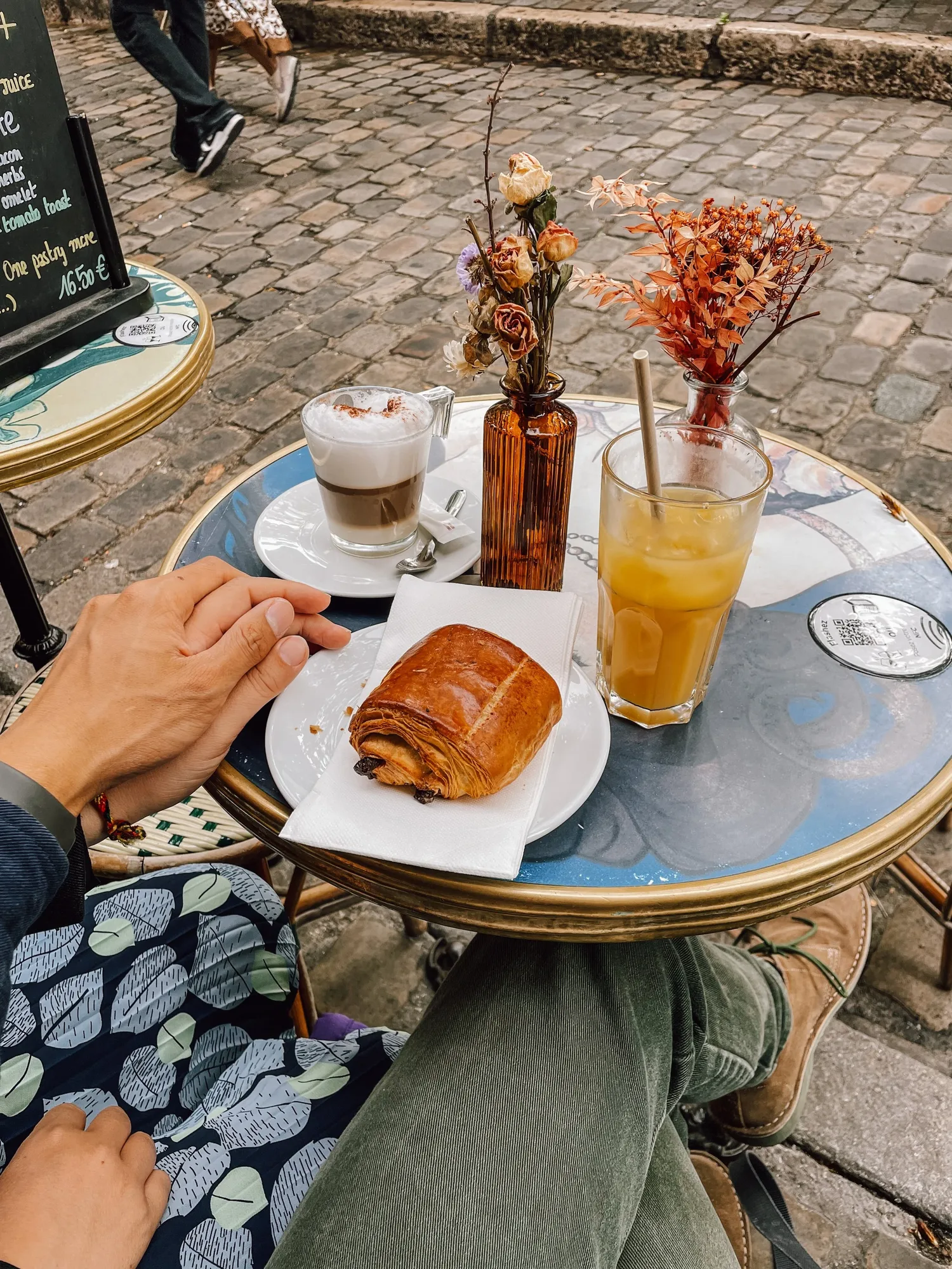 the only pain i can take is a pain au chocolat