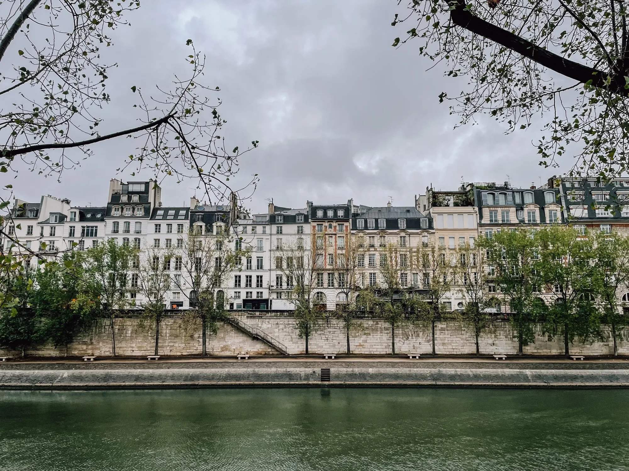 spoiler alert: we stayed in none of these river view apartments