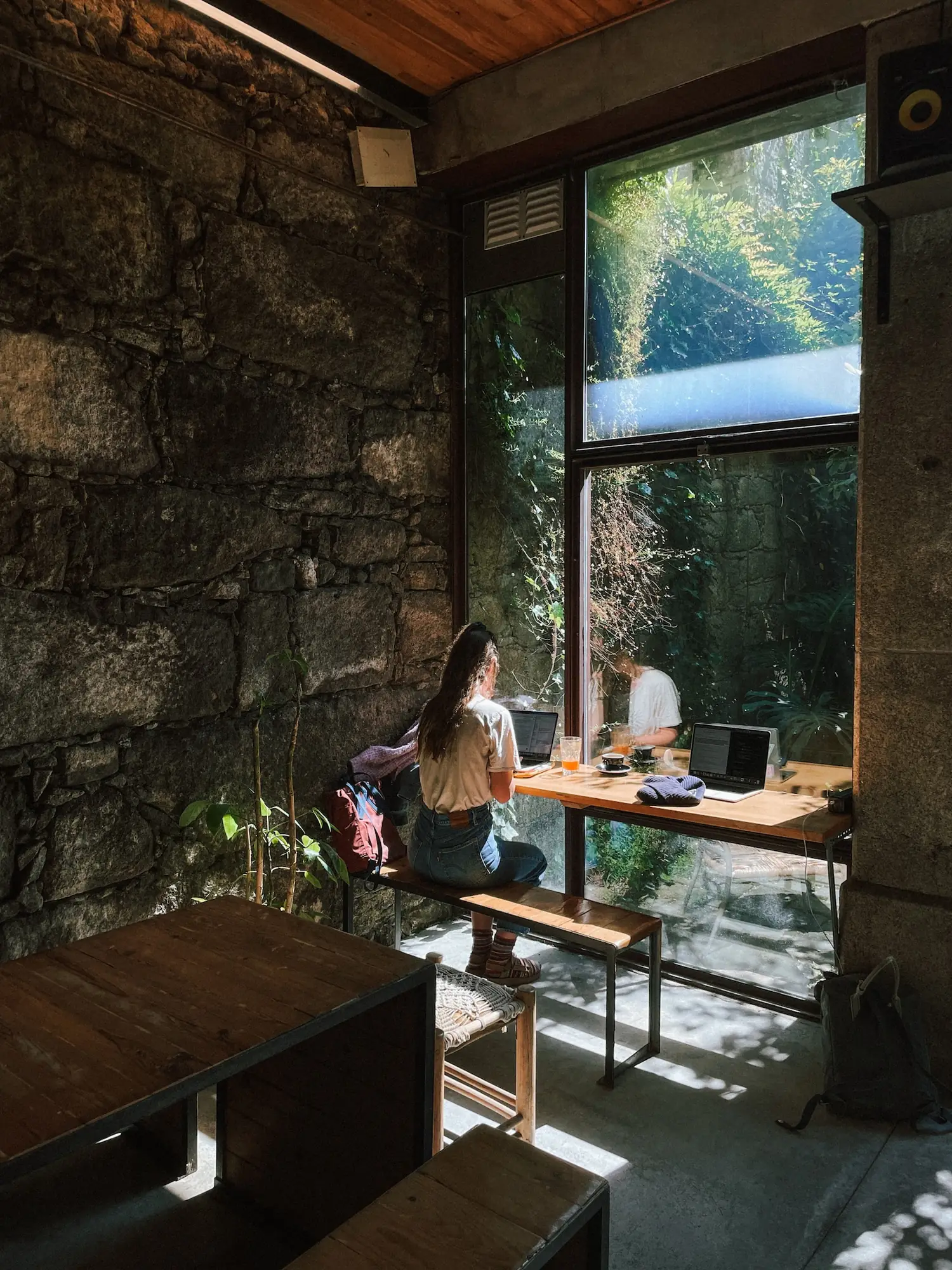 evelyne in a cozy café in porto